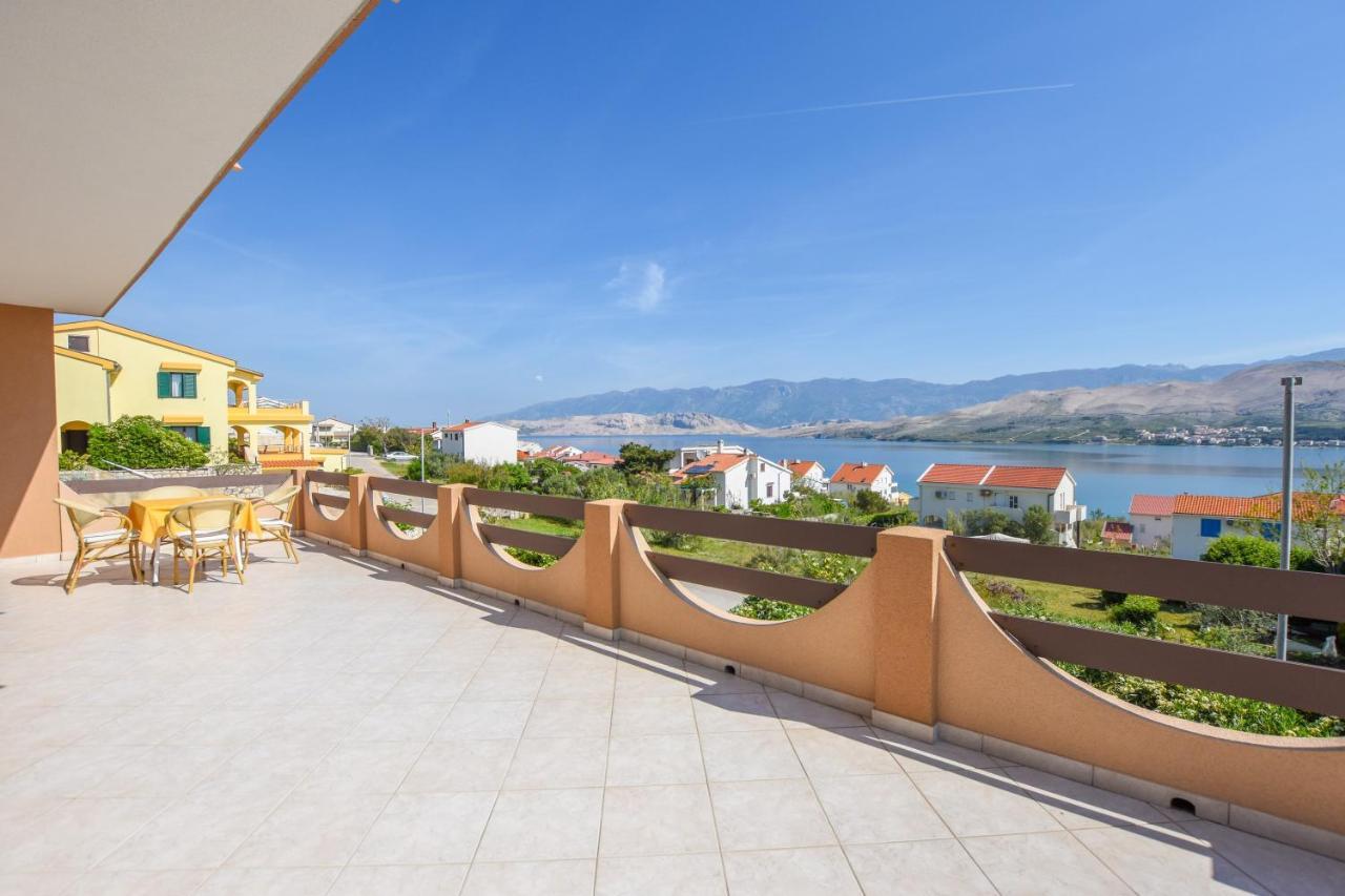 Apartmani Marija Ljubica Pag Town Exterior foto